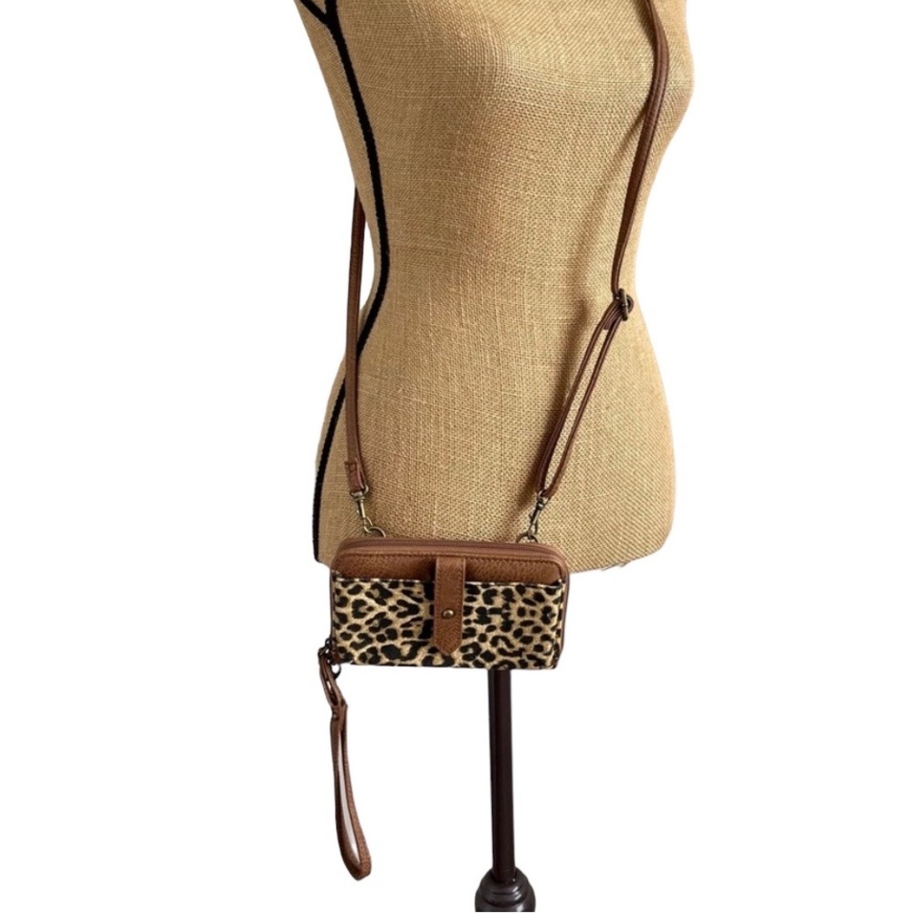 New Maurices wristlet crossbody
